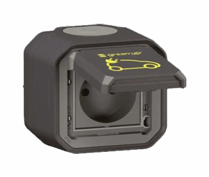 borne recharge presqu'île guérandaise – prise renforcée Green’up installée par OCEAM (IRVE)